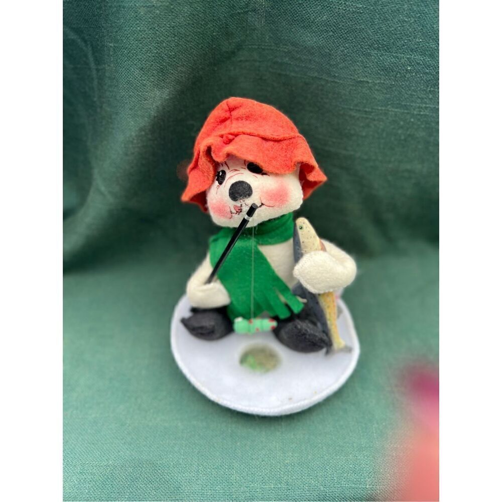Annalee Catch of The Day Fisher Bear 7"